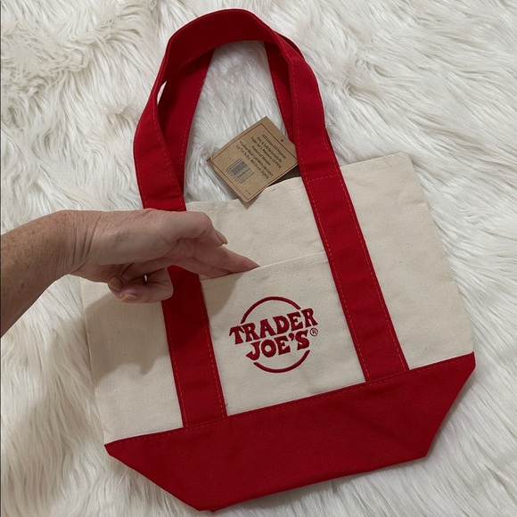 TRADER JOE’S MINI CANVAS TOTE LIMITED 2025 EDITION RED HANDLES REUSE RECYCLE - Picture 4 of 5